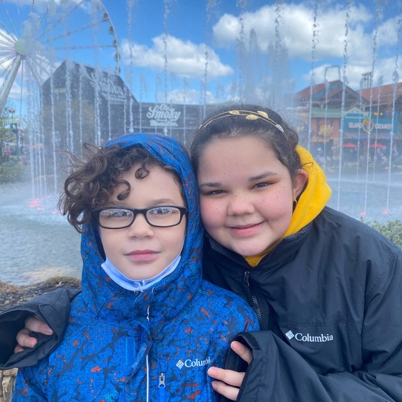 Meet your Posher’s, Charitie & Kevin - Picture 9 of 9